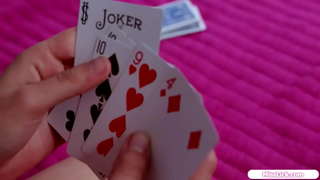 Sider żgħar fil reali ma tagħha tas-sodda.Dawn kiss u terda sider qabel hi jilgħaq tagħha imqaxxar tagħha.Hi facerides l-petite żgħażagħ fil-69er