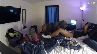 бик матурланган ускользает нче үзенең егетне өчен кончить трахаться