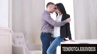 ʸ�들여지지 않은 욕망과 함께 십대 아름다움 니카