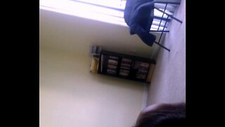 Mobilo telefonu galvu pēc darba