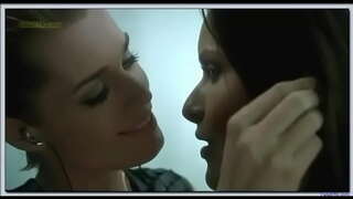 Ребекка Ромайн Рие Расмуссен лесбийский поцелуй ролун Роковой аялдар