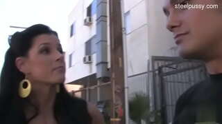 Ачык секс шлюхи менен чоң сиськами