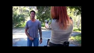 שוטרים דפוקים חיצוני