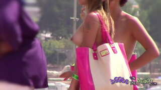 Hey babe aoka ny mandeha eny amin&#039;ny tora-pasika typsy &amp;amp; miboridana miaraka