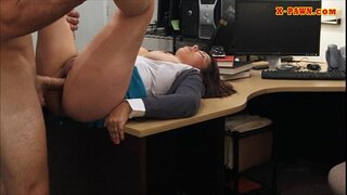 ���ැටිනා කෑල්ල wtih ලොකු හෙළි කළෙමි විනිමය ඇය මෝඩයෙක් සඳහා මුදල්