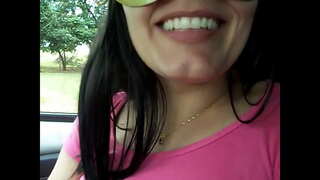 Soția lui, Rachel arată în stradă