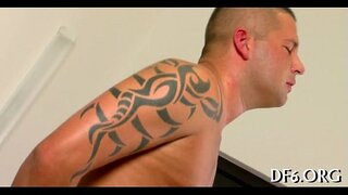 2 בתולות לכל אחד הפין