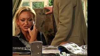 ���ရာင္းသူ-Delphine---သူဌေးက-lulu