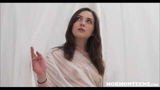 ̠�은 몰몬 여자 고추 Xo 빨 교회는 보스 콕 뒤에 흰 시트