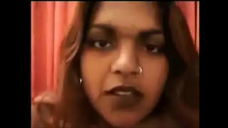 ���ินเดียน Tities องใหญ่ใหญ่หน้าอกเลียและกินได้