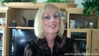 En Ophidsende Køn Med Bedstemor