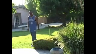 Ebony MILF yn cael nher cunt drilio gan fraster ceiliog du arth gan y pwll