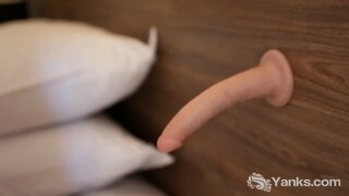 ˬ�신을 금발에서 꿀--------이 바이올렛 조이는 그녀와 그녀의 장난감