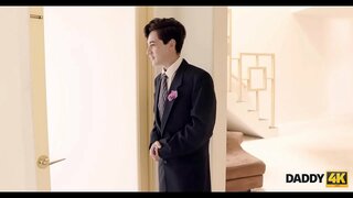 DADDY4K. Потрясающая сцена секса старого папы и его прекрасной невесты