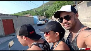 Ierodoties mājās pēc tam, kad daudz tauku , tāpēc es lūdzu, lai perforators, lai sabiedrība uz jūsu ass, karsts