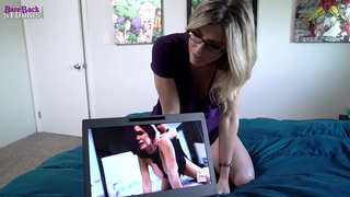 מאַמי לעץ מיר נאָגל איר גראָב לאָך און דעמאָלט סוואַלאָוז מיין פעט מאַסע דעריבער וויל מער - קאָרי יאָגן